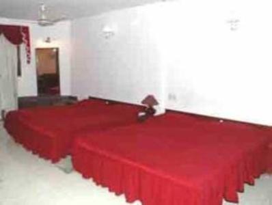 Hotel Rest Inn Lucknow Oda fotoğraf