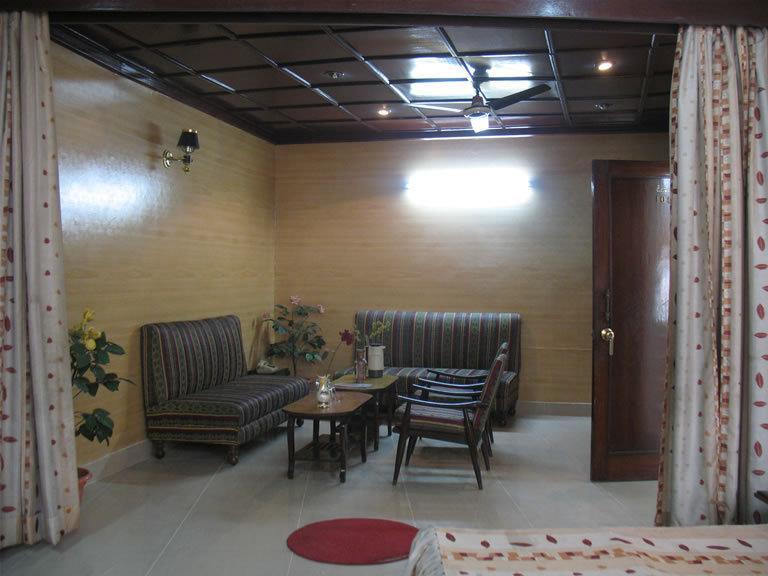 Hotel Rest Inn Lucknow Dış mekan fotoğraf